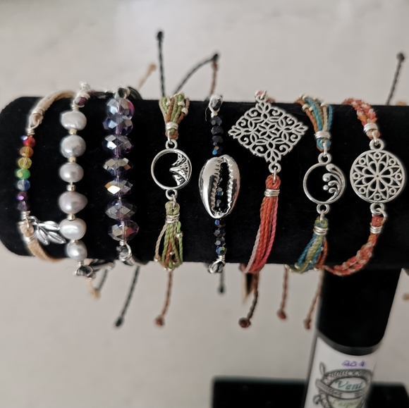 CHARITY - Brazilian Wax Bracelets - Picture 3 of 16